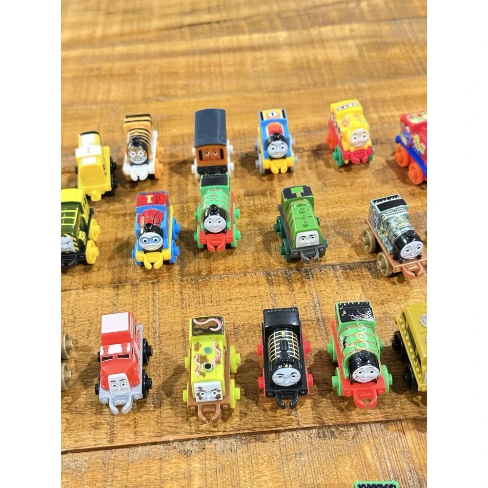 Lot Of 30+ Thomas The Tank Engine And Friends Mini Micro Trains Preowned